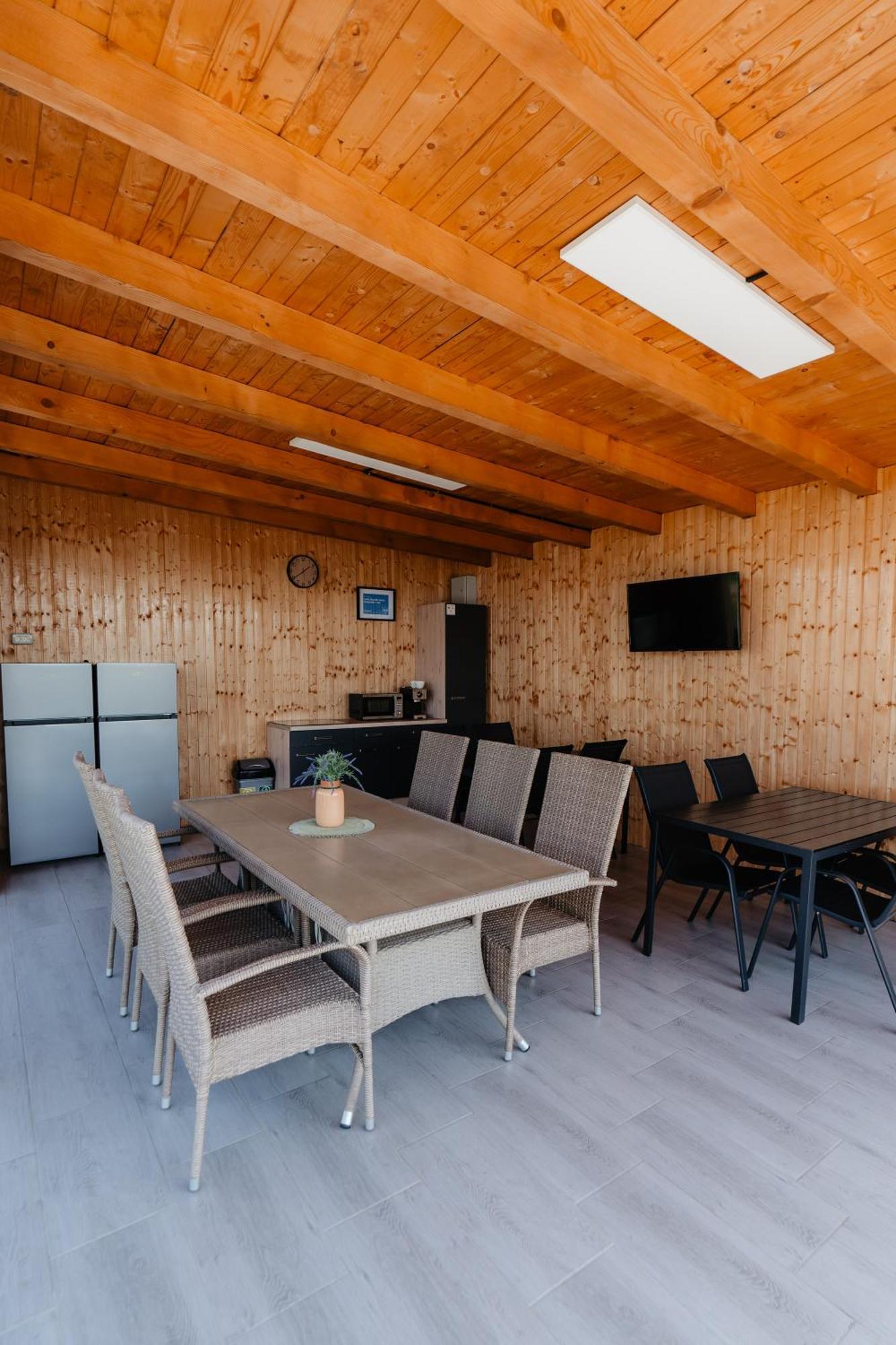 Rontau Cavo Village- Cabins Rental Baile 1 Mai מראה חיצוני תמונה